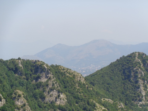 Monte Somma und Vesuv im Hintergrund