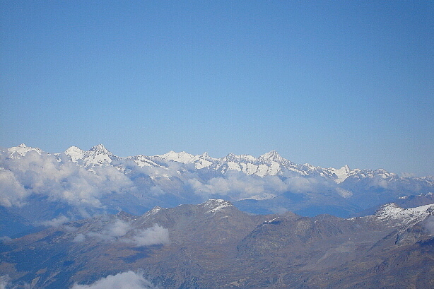 Lauteraarhorn (4042m), Finsteraarhorn (4272m), Jegihorn (3206m)