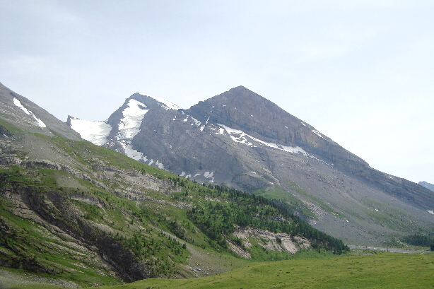 Rinderhorn (3448m) and Kleines Rinderhorn (3003m)