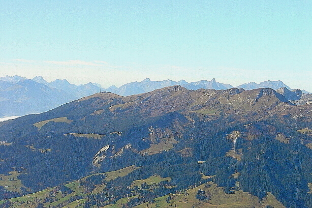 Stockhornkette, Niederhorn (1949m), Burgfeldstand (2063m), Gemmenalphorn (2061m)