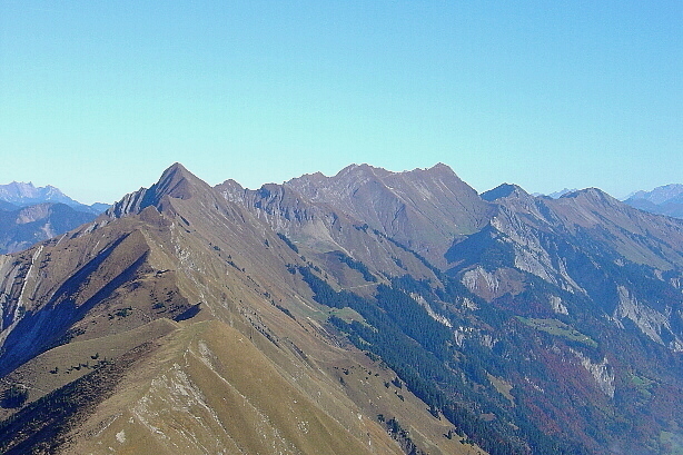 Blasenhubel (1965m), Gummhorn (2040m), Tannhorn (2221m)
