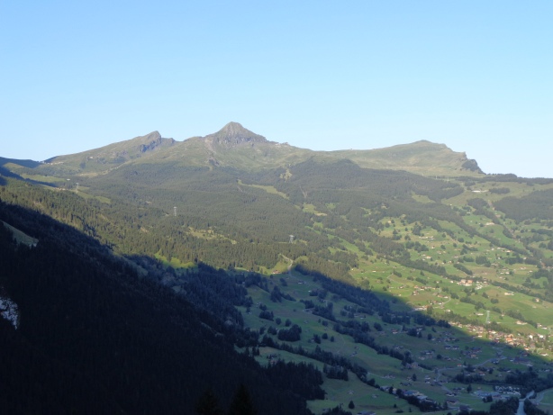 Lauberhorn  (2472m), Tschuggen  (2521m), Männlichen (2229m)
