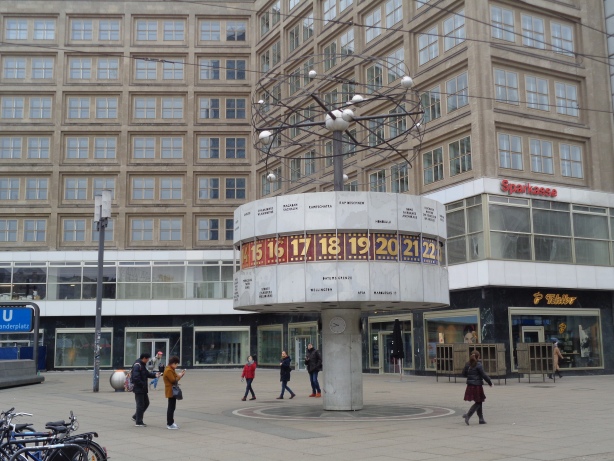 Die Weltzeituhr am Alexanderplatz