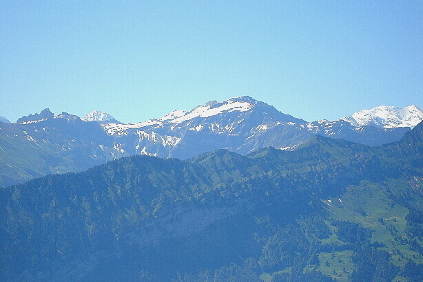 Lobhörner (2566m), Schwalmere (2777m), Leissigengrat (2039m), Blümlisalp (3660m)