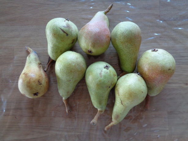 1.5 kg of pears