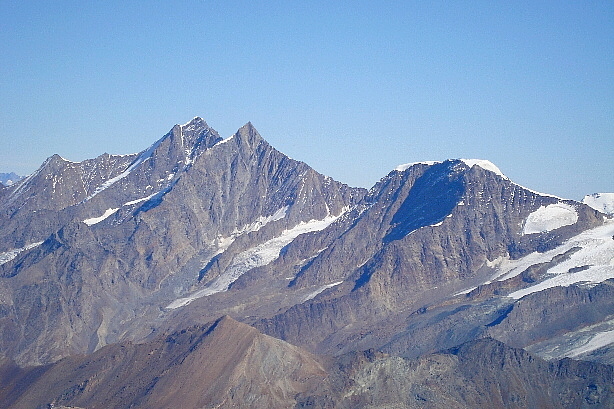 Mischabel - Dom (4545m), Täschhorn (4490m) und Alphubel (4206m)