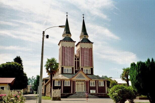 Kirche - Pangipulli / Iglesia de Pangipulli