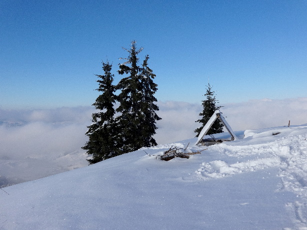 Gipfel Chnübeli (1424m)
