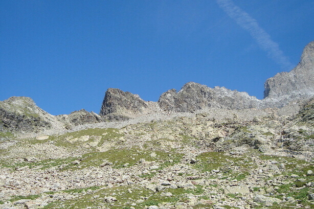 Chrinnenhorn (2737m) on the left