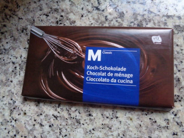 100 grams of dark chocolate