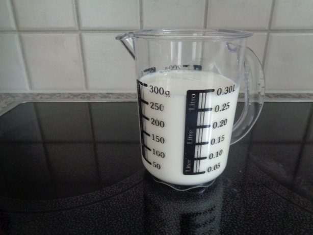 3 deciliters of milk