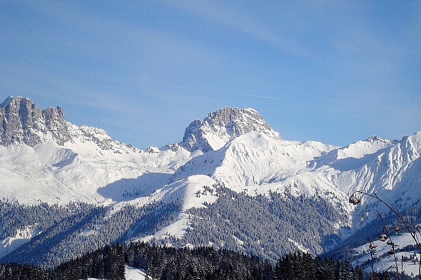 Sulzfluh (2817m), Schafberg (2413m), Chüenihorn (2413m)