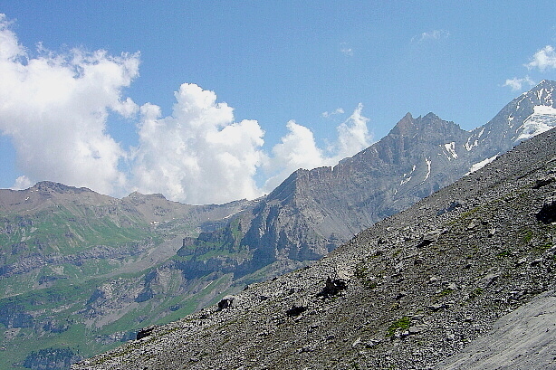 Oeschinengrat, Bundstock (2756m), Blüemlisalp Rothorn (3297m)