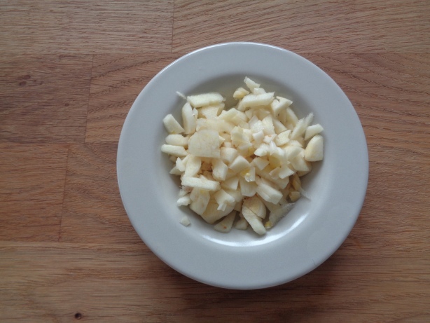 Peal and cut the garlic cloves into small pieces