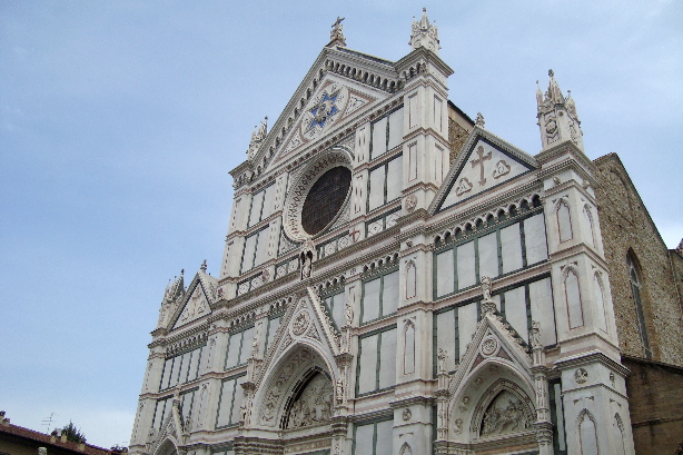 The front of Basilica di Santa Croce