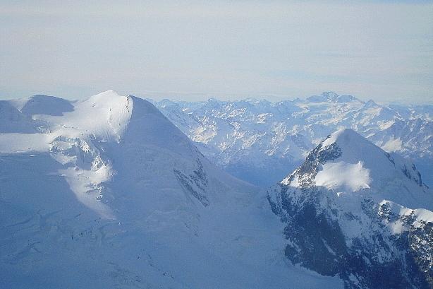 Liskamm (4527m), Gran Paradiso (4061m), Castor (4228m)