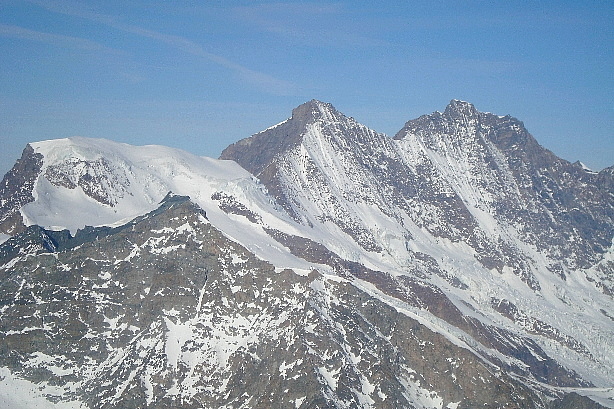 Mischabel -  Alphubel (4206m), Täschhorn (4490m) und Dom (4545m)