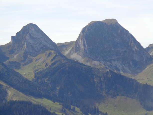 Nünenenflue (2102m) und Gantrisch (2175m)