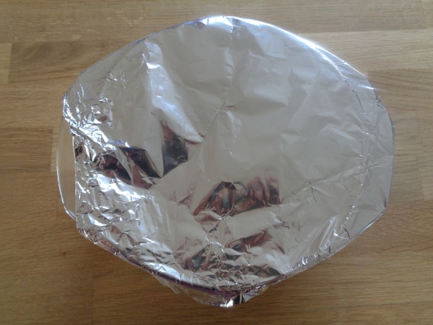 Cover with aluminium foil and put in the oven for75 minutes (circulated air) at 200 degrees
