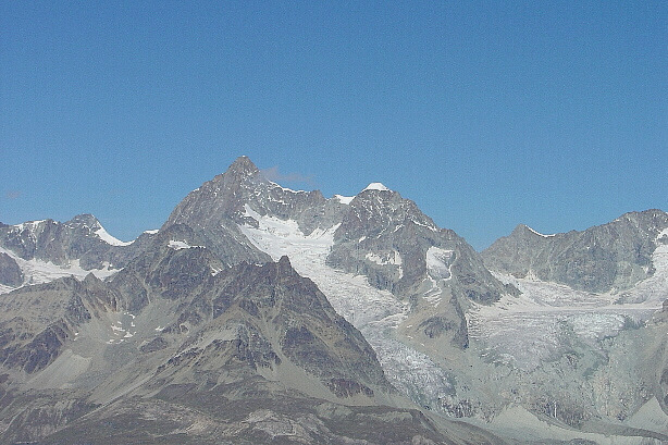 Obergabelhorn (4062m) and Wellenkuppe (3903m)
