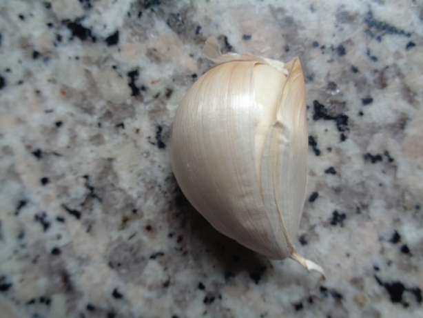 A garlic clove