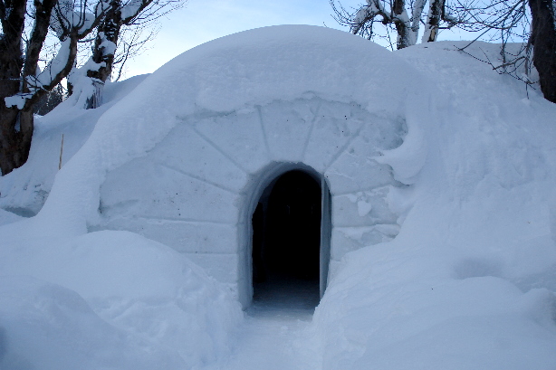 The entrance to the igloo