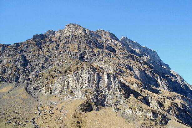Schatberg (2522m) behind that Graustock (2662m)