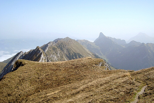 Chrummfadenfluh (2074m), Stockhorn (2190m)