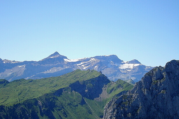 Oldenhorn (3123m) and Sommet des Diablerets (3210m)