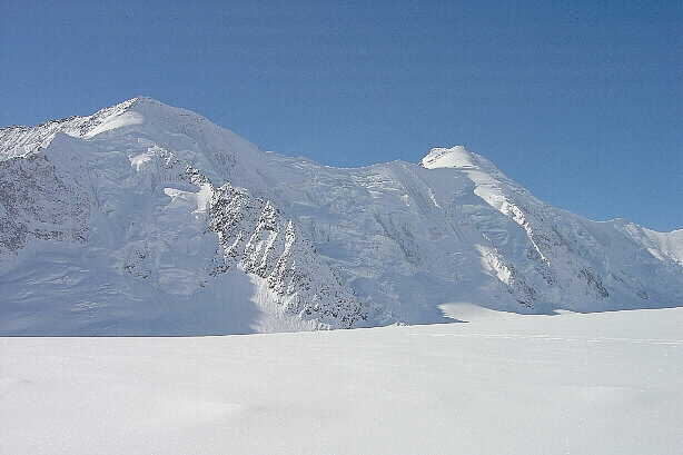 Dreieckhorn (3811m) und Aletschhorn (4193m)