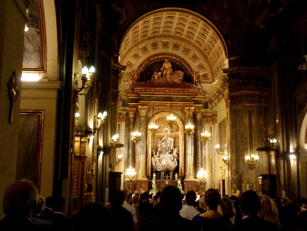 Interior view of church / Iglesia de San Juan