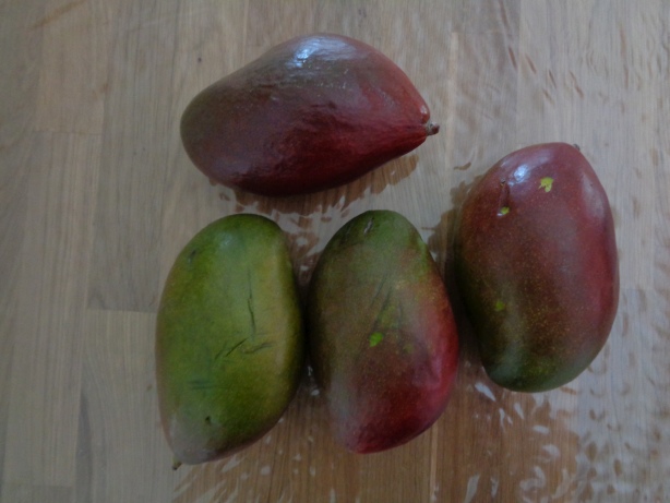 4 mangos (about 600 grams)