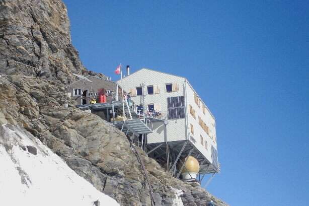 Mönchsjochhütte SAC (3650m)