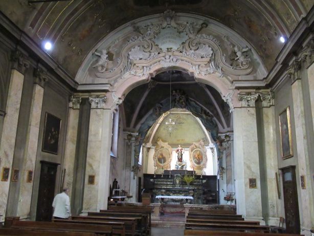 Interior view of Church / Chiesa Santa Maria in Strada