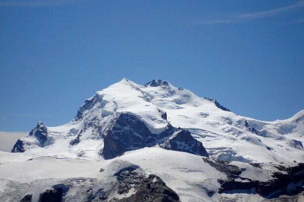 Monte Rosa mit Nordend (4609m) und Dufourspitze (4634m)