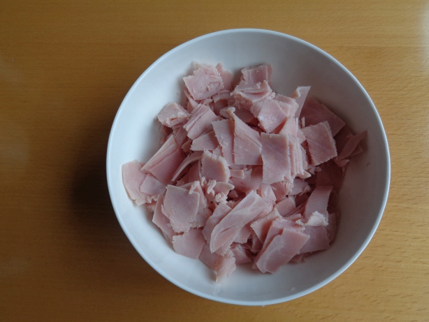 Cut the ham to small pieces