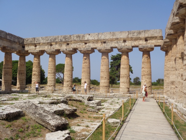 Temple of Hera / Tempio di Hera (Basilica)
