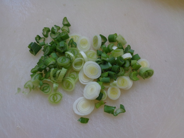 Cut the green onions into pieces