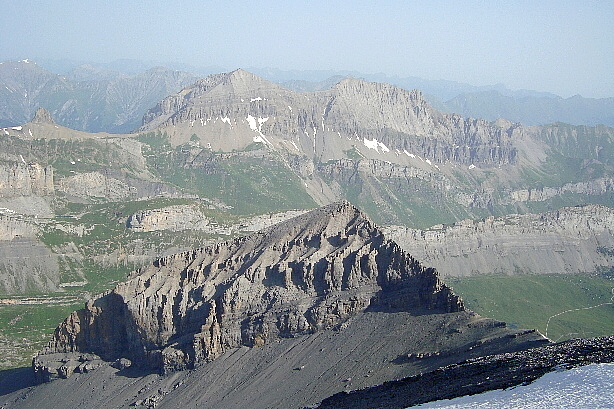 Tschingellochtighorn (2735m), Lohner (3049m), Kleines Rinderhorn (3003m)