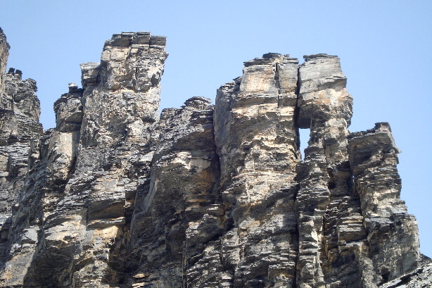 Rock towers on Kleines Rinderhorn (3003m)