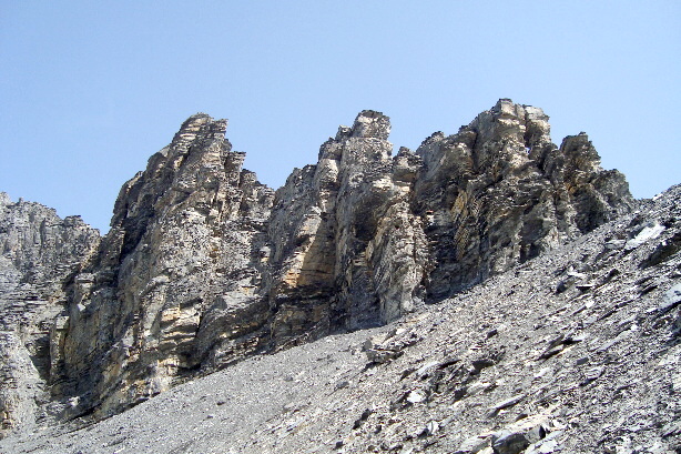 Rock towers on Kleines Rinderhorn (3003m)