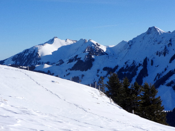 Ochsen (2188m), Alpiglemären (2082m), Märe (2087m)