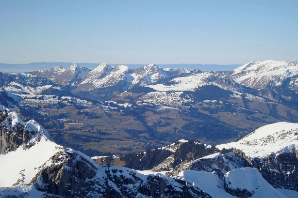 Vanil d'Arpille (2085m), Schopfenspitz (2104m), Chörblispitz (2103m), Schafberg (2235m)