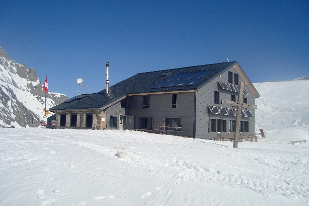 Lötschenpasshütte (2690m)