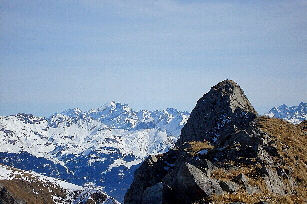 Schlossberg (3133m), Titlis (3238m), Planplatten (2245m), Axalphorn (2321m)