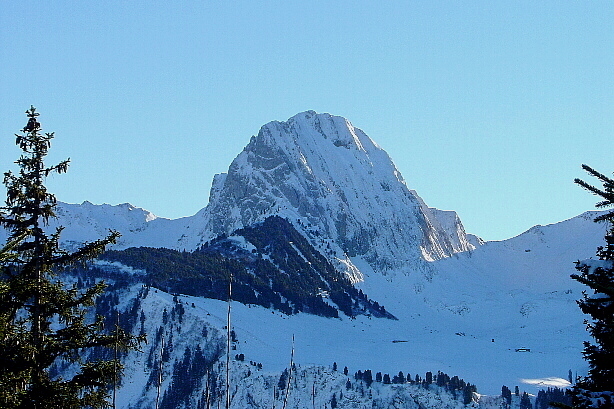 Nünenenfluh (2101m) from Gurnigel pass