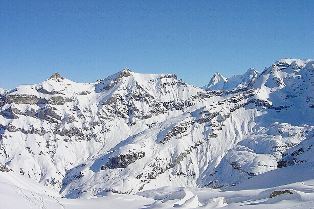 Wild Andrist (2849m), Hundshorn (2929m), Eiger (3970m) und Mönch (4107m)