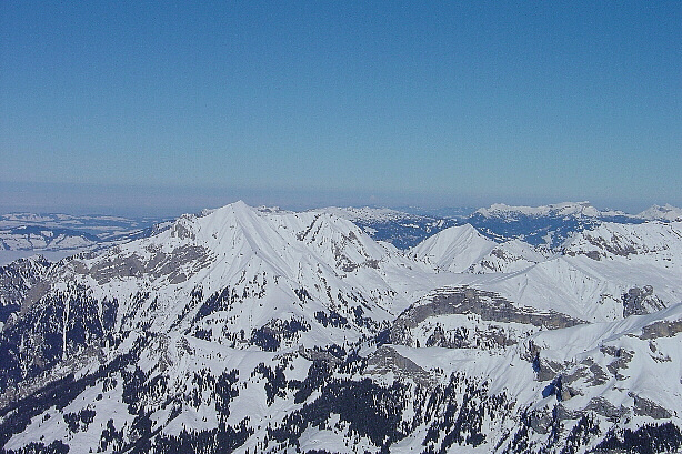 Look to the North - Dreispitz (2520m), Latrejespitz (2421m)