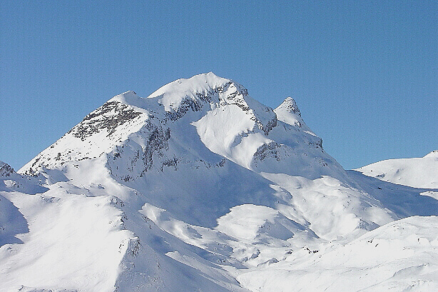Reeti / Rötihorn (2757m) and Simelihorn (2751m) from First