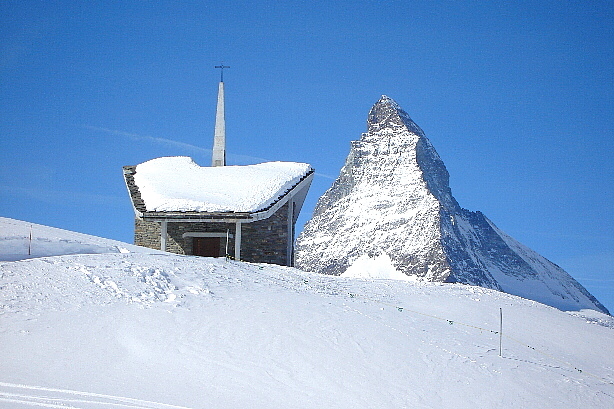 Die Kapelle auf dem Riffelberg und Matterhorn (4478m)